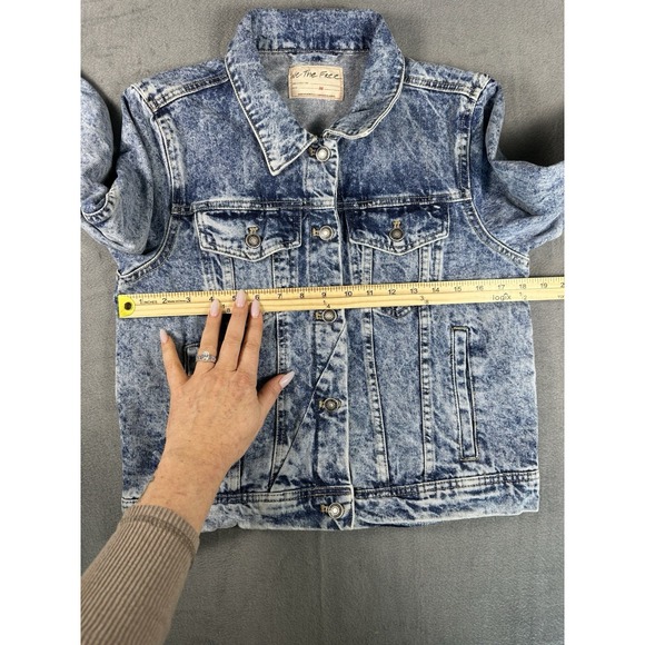 We The Free Free People Rumors Denim Jacket Acid Wash NWOT Size M - Picture 5 of 6